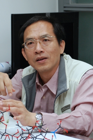 Director Hung