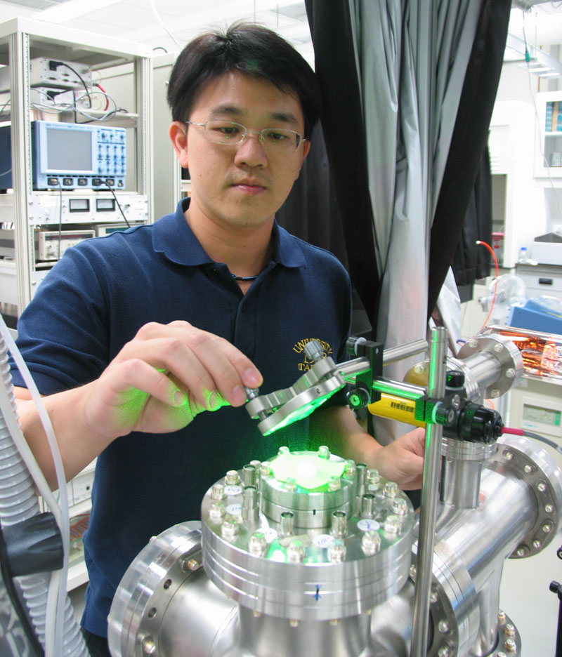 Pioneering Mass Spec Technology Outweighs Itself