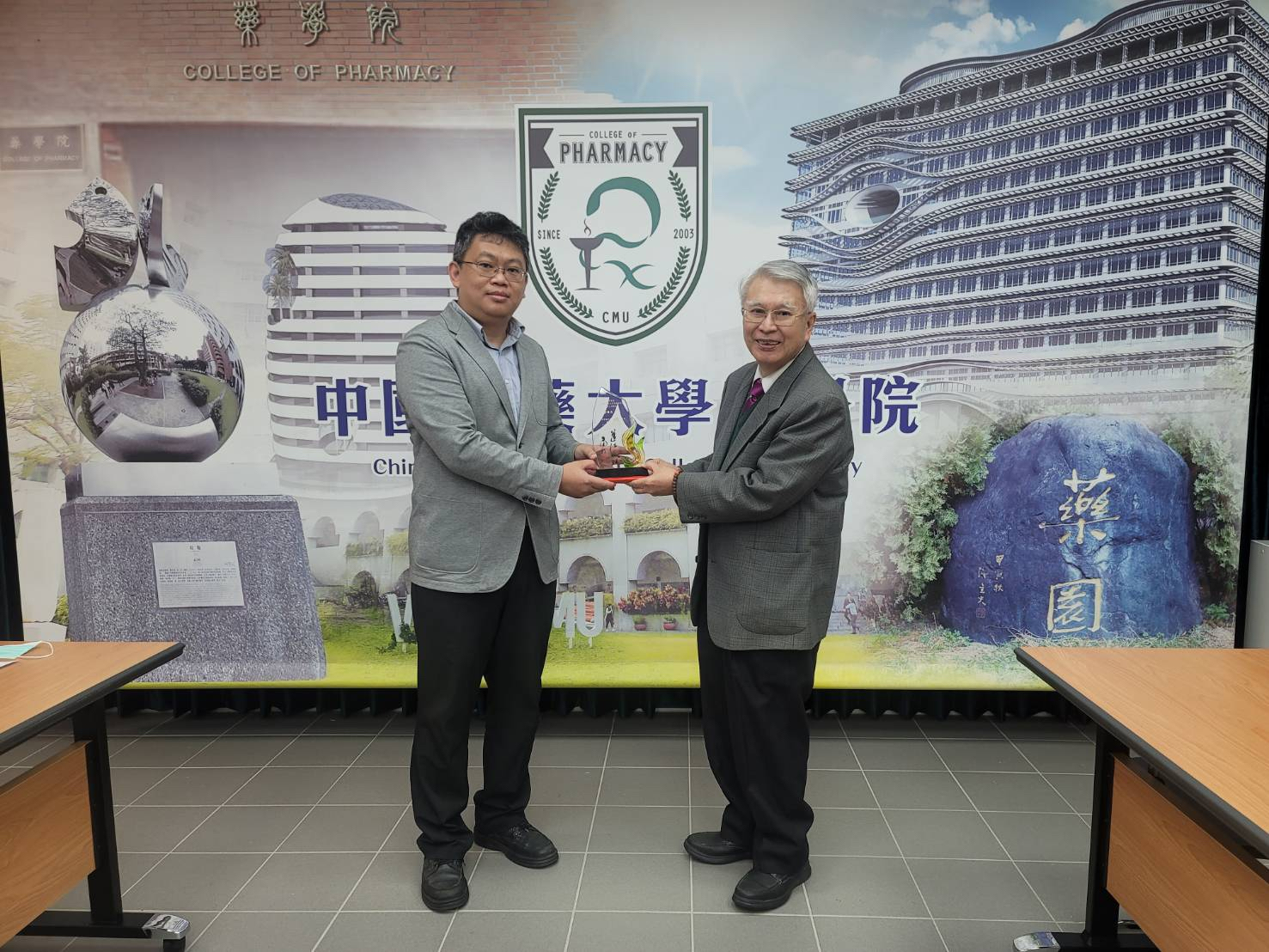 Dr. Wei-Chieh Cheng named the 1st Professor Kou-Hsiung Lee Memorial Award for Natural Medicine Research
